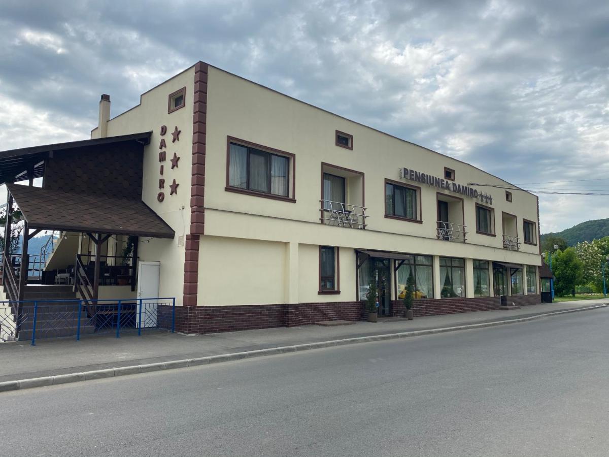 Pensiunea Damiro Оршова Экстерьер фото